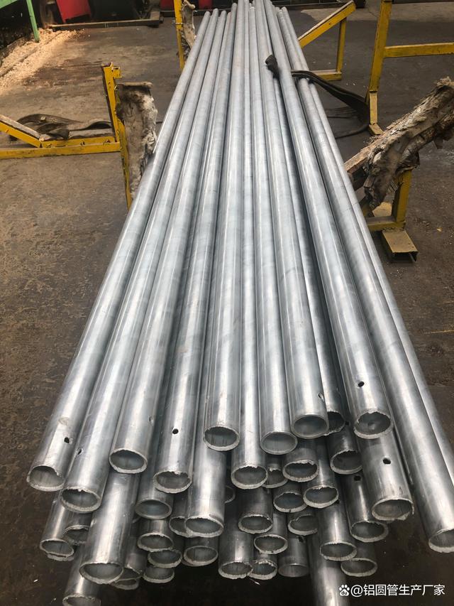 2A12与7075无缝铝管 性能对比与应用解析